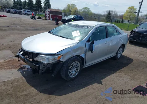2014 Toyota Camry Le z USA, uszkodzony, nr VIN 4T4BF1FKXER347276